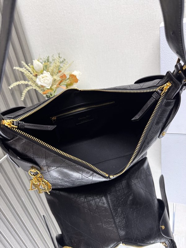 디올 보야주 미디엄 플리츠 블랙 핸드백 001-235049