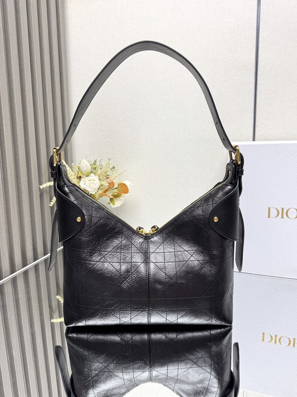 디올 보야주 미디엄 플리츠 블랙 핸드백 001-235049