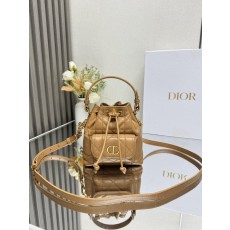 디올 카로 미니 버킷백 001-235071
