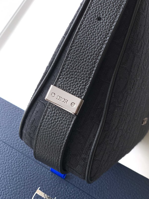 디올 남성 블랙 오블리크 프린트 지퍼 백 001-235104