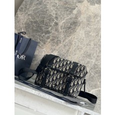 디올 메신저백 플랩 프린트 가죽 001-235112