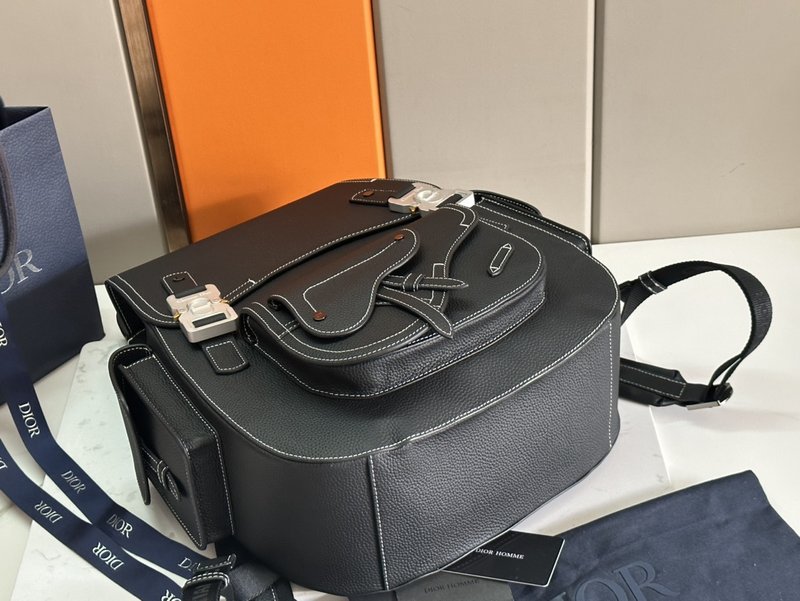 디올 갈롭 백팩 베이지 프린트 블랙 001-235128