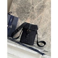 디올 남성용 버티컬 플랩 메신저백 001-235138