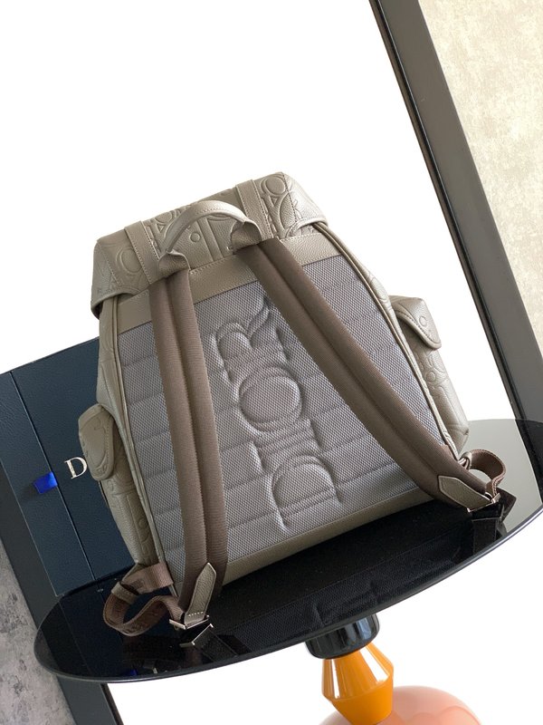 디올 히트 더 로드 플랩 백팩 001-235139