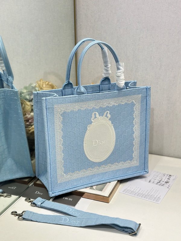 디올 블루 자수 토트백 001-235189