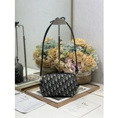 디올 보우 블루 캔버스 클러치백 001-235220