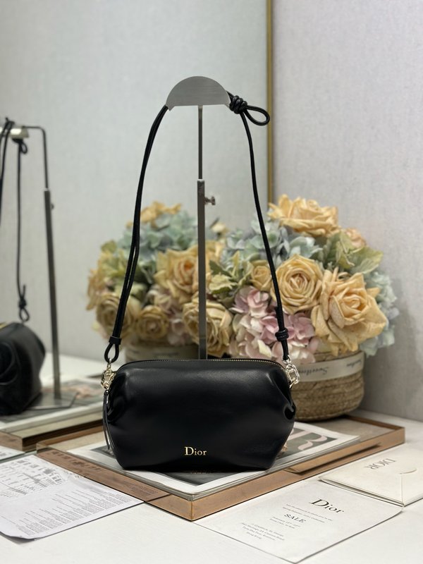 디올 보우 블랙 램스킨 클러치백 001-235240