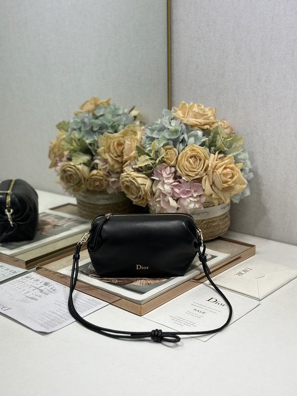 디올 보우 블랙 램스킨 클러치백 001-235240
