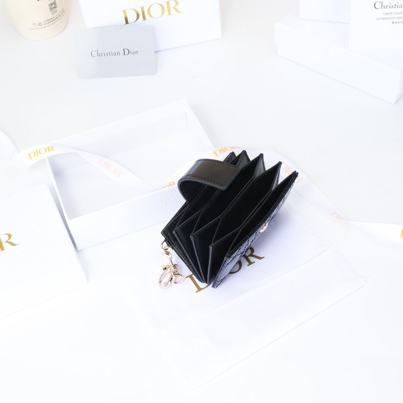 블랙 에나멜 카드 홀더 참 장식 001-235244