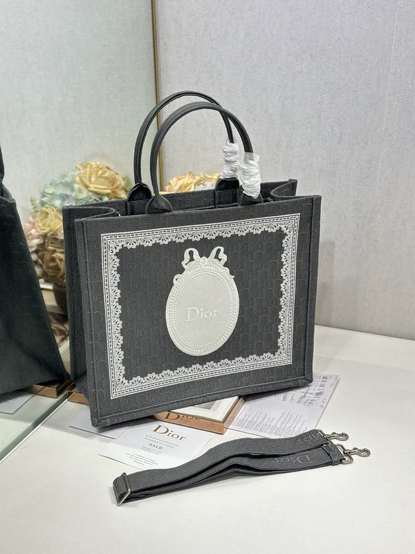 디올 딥그레이 자수 토트백 라지 001-235257