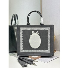 디올 딥그레이 자수 토트백 라지 001-235257