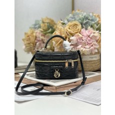 디올 30 몽테뉴 미니 바니티 블랙 램스킨 핸드백 001-235302