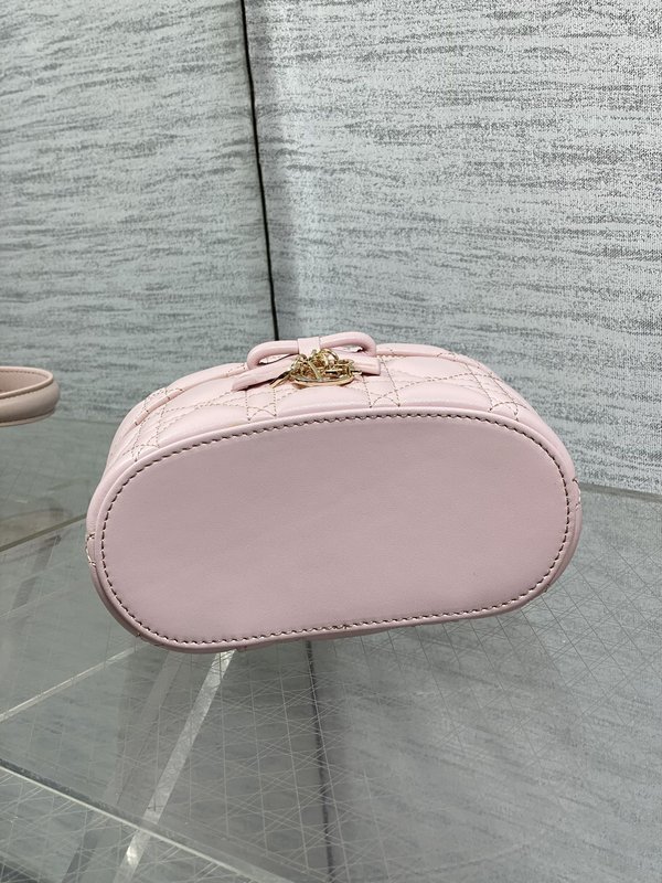 디올 리본 퀼팅 파우치 001-235316