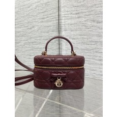 디올 리본 퀼팅 파우치 2WAY 001-235317