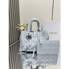 디올 Dior Toujours 화이트 핸드백 001-235373