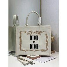 디올 자수 레터링 토트백 001-235384