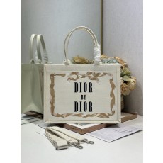 디올 북토트 자수 캔버스 토트백 미디엄 001-235385