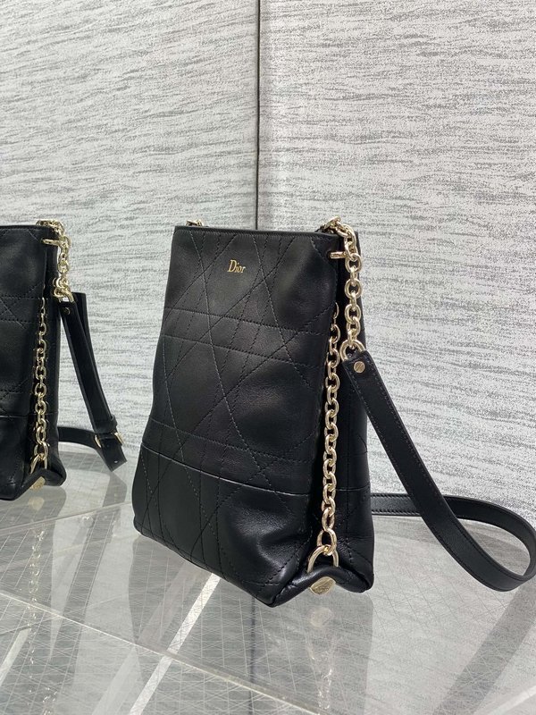 디올 블랙 퀼팅 체인 호보백 001-235386