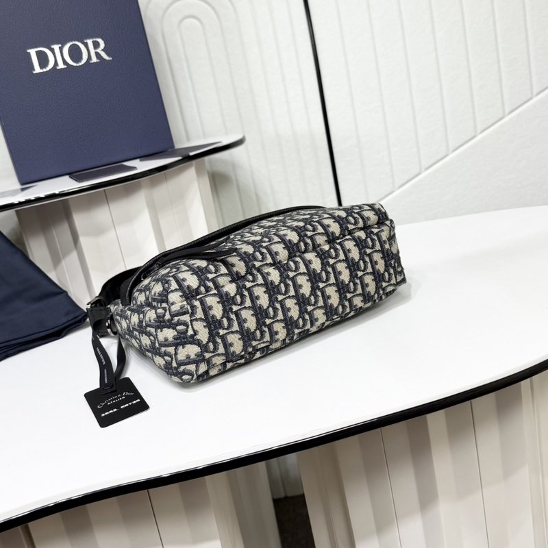 디올르 남성 오블리크 프린트 소형 자클릿 백 001-235404