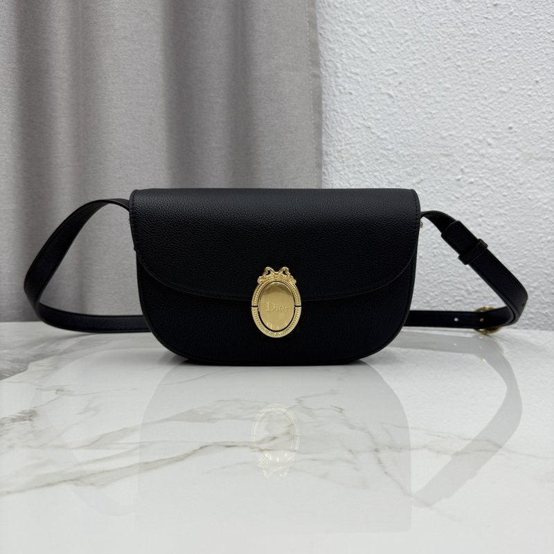 디올 메달리온 플랩 숄더백 001-235468
