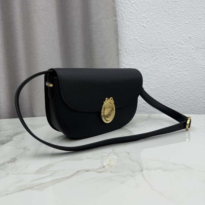 디올 메달리온 플랩 숄더백 001-235468