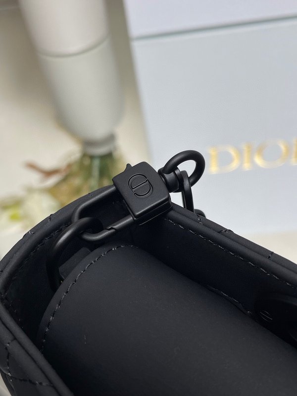 디올 미니 레이디 D-조이 매트 블랙 핸드백 001-235483