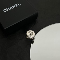 샤넬 빈티지 레터링 반지 001-235493