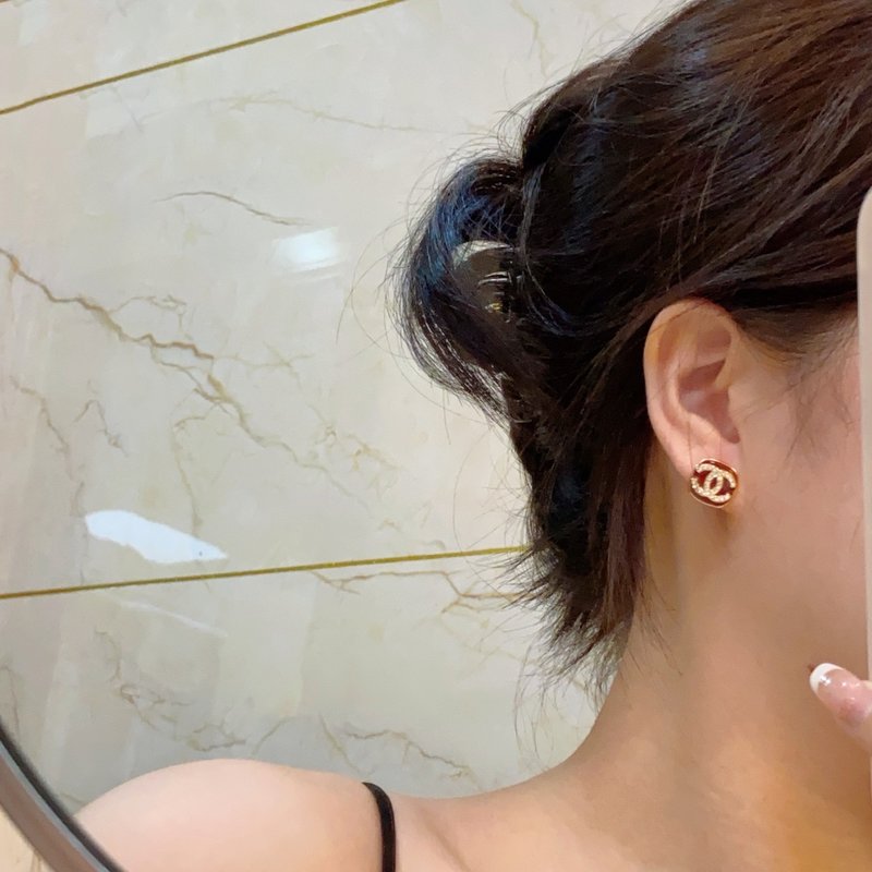 샤넬 스타일 더블 C 심플 레드 빈티지 사각형 이어링 001-235526