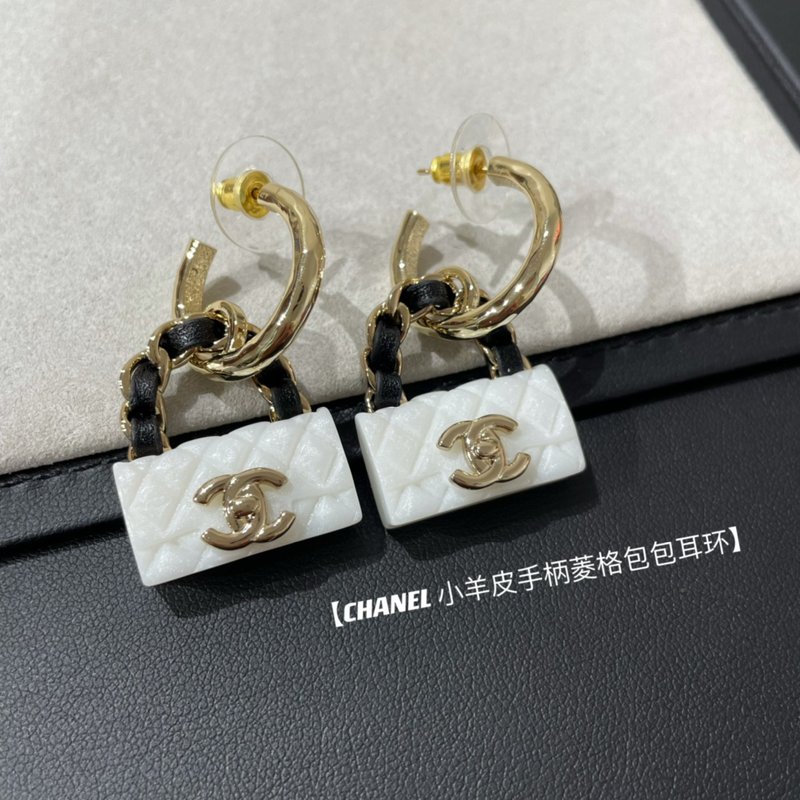 샤넬 스타일 양가죽 핸들 퀼팅 귀걸이 001-235527