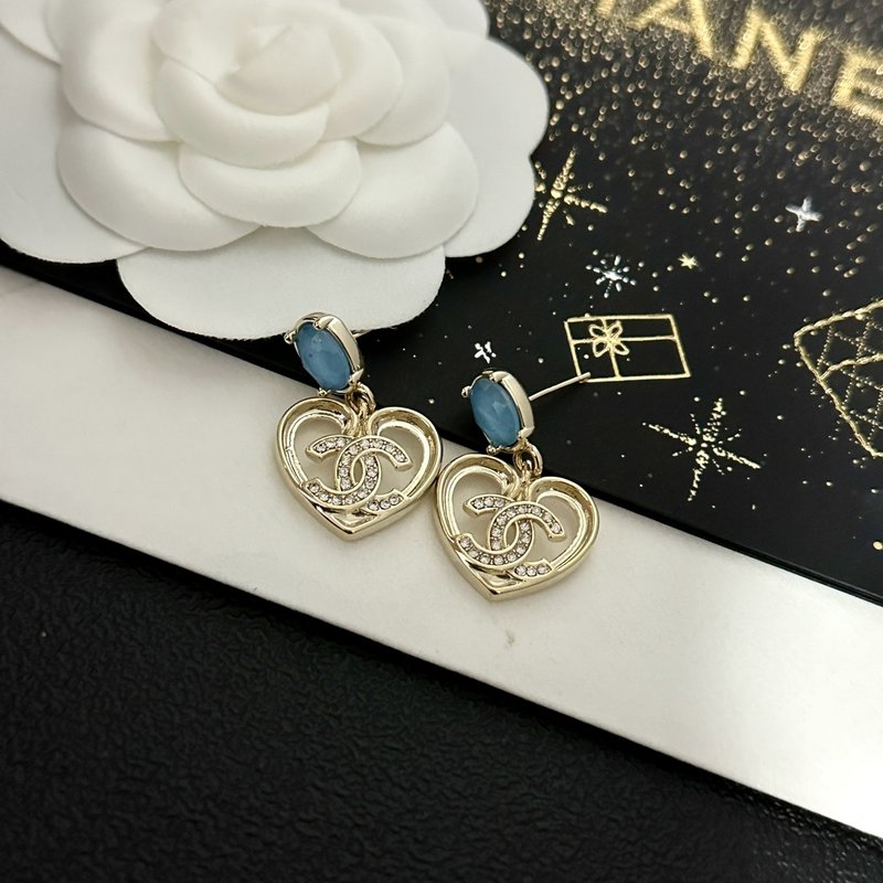 샤넬 클래식 로고 카멜리아 귀걸이 001-235532