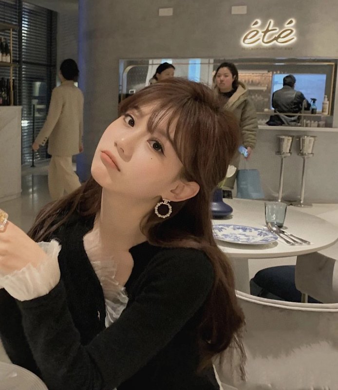 샤넬 크리스탈 진주 원형 로고 귀걸이 001-235538