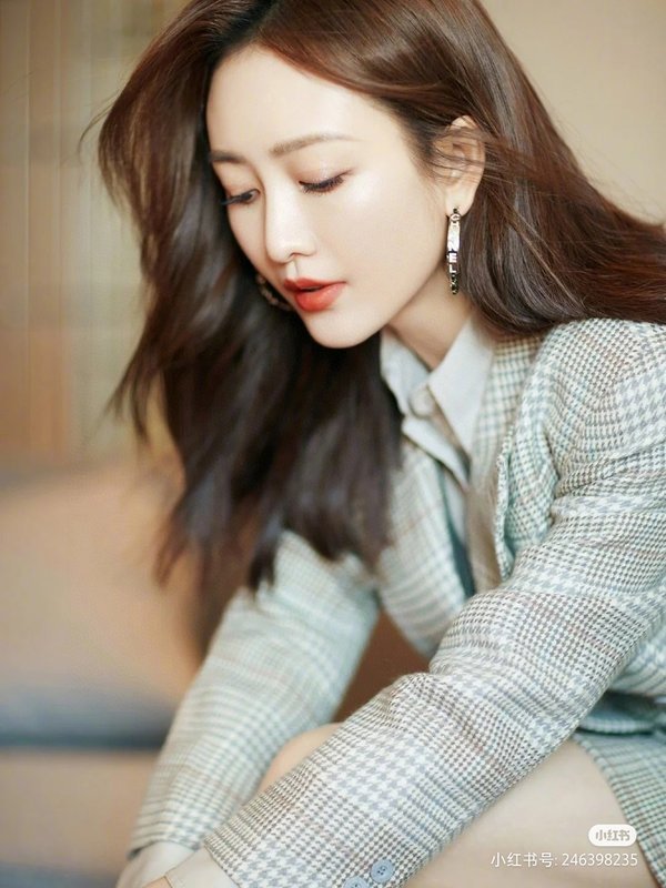 샤넬 스타일 가죽 알파벳 링 귀걸이 001-235542
