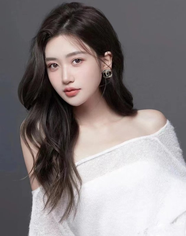 샤넬 스타일 블랙 화이트 컬러 크리스탈 레터 이어링 001-235559