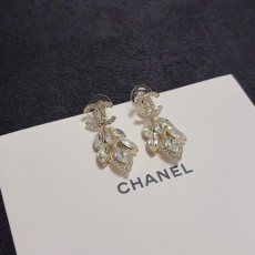 샤넬 심플 풀다이아몬드 나뭇잎 귀걸이 001-235586