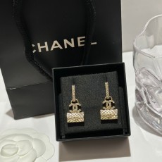 샤넬 스타일 다이아몬드 레터 이어링 001-235588