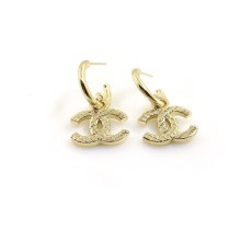 샤넬 스타일 더블 C 퀼팅 부조 이어링 001-235590