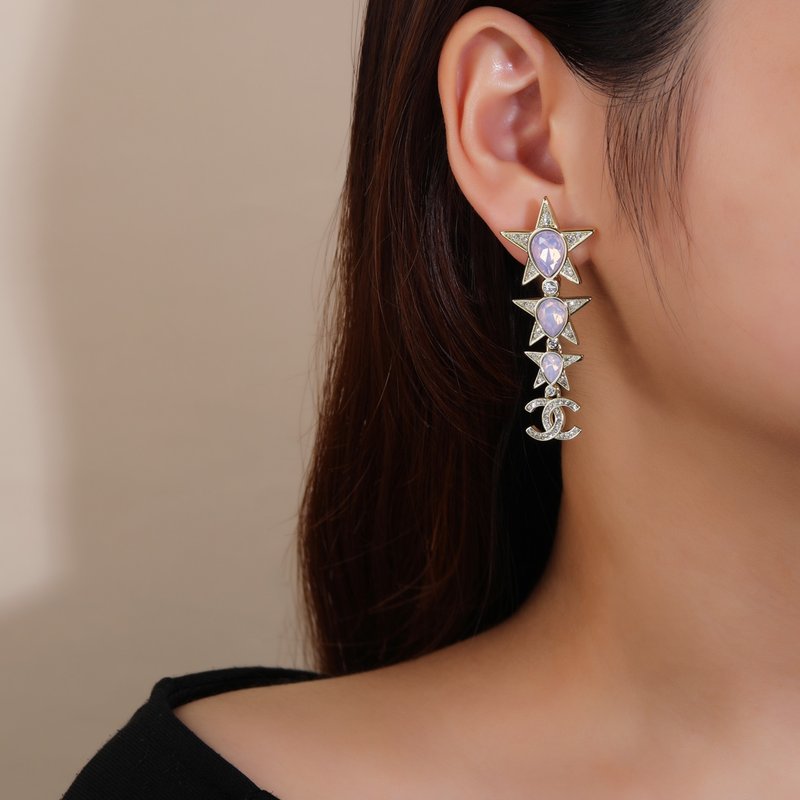 샤넬 스타일 컬러 다이아몬드 로고 황금 귀걸이 001-235597