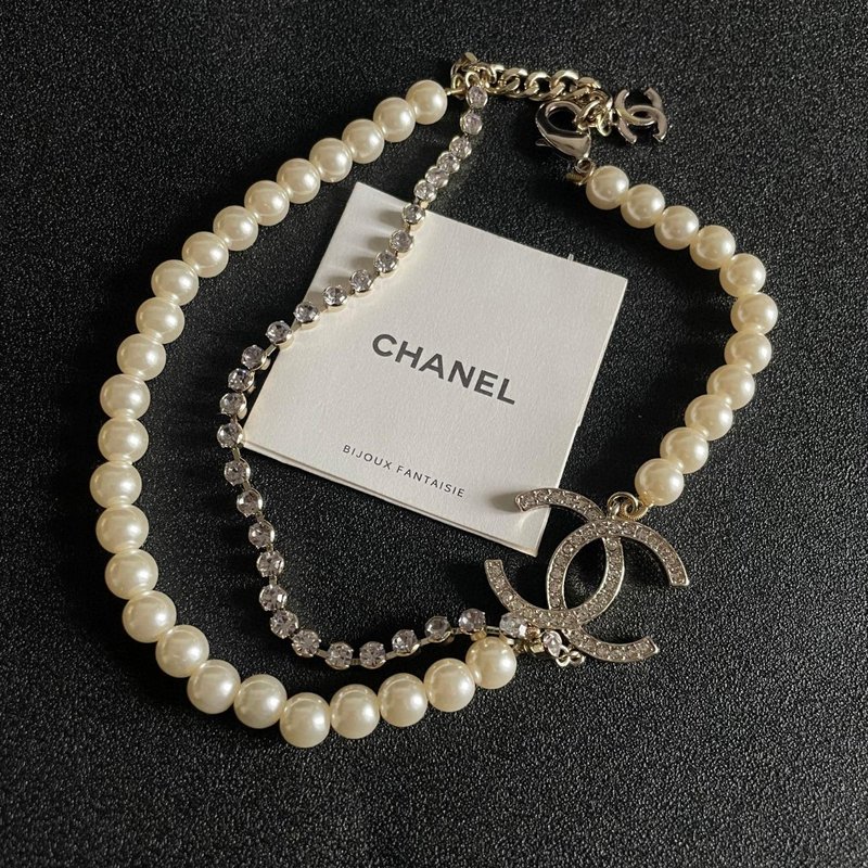 샤넬 빈티지 진주 더블 C 로고 목걸이 001-235666
