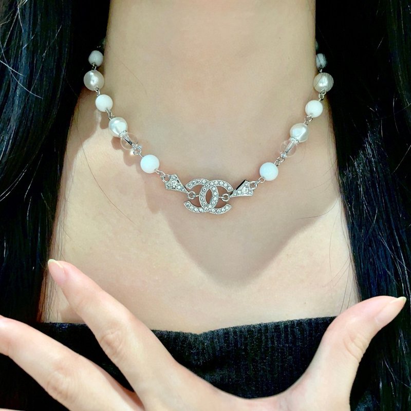 샤넬 빈티지 알파벳 목걸이 001-235671