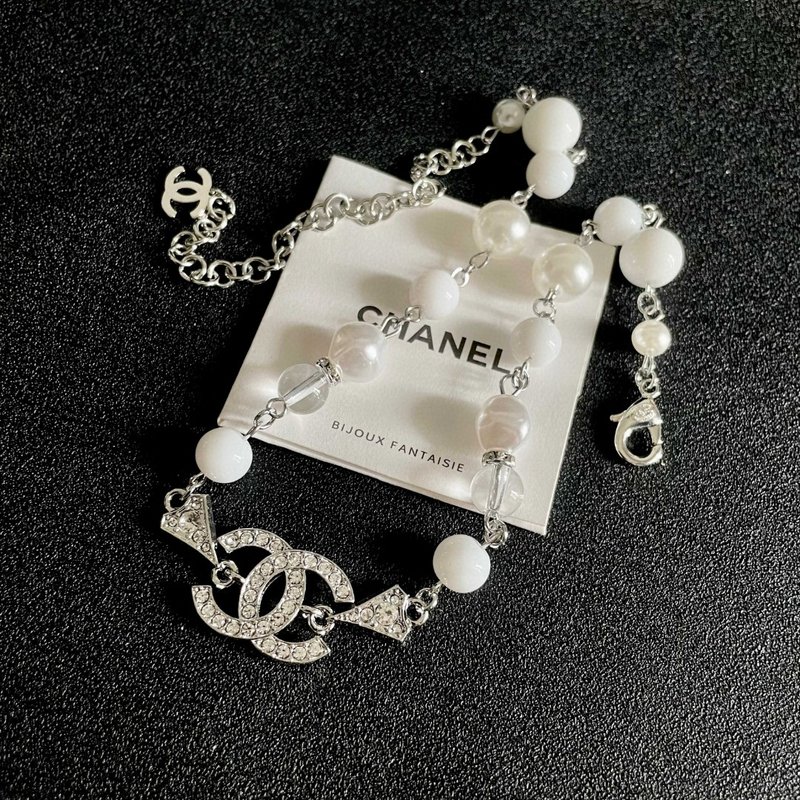 샤넬 빈티지 알파벳 목걸이 001-235671