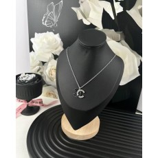 샤넬 스타일 블랙 에나멜 더블 C 펜던트 목걸이 001-235687