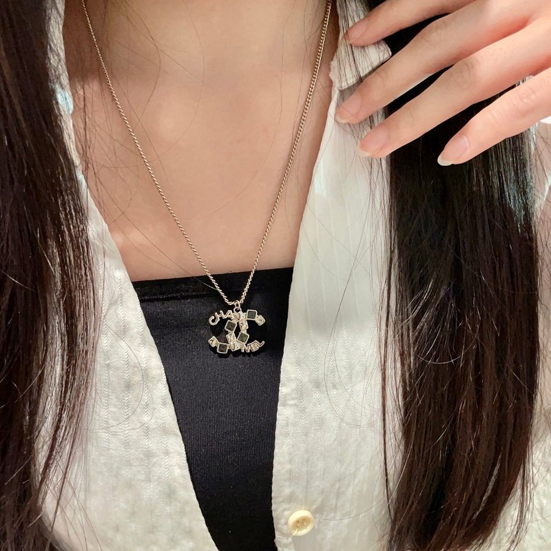 빈티지 샤넬 스타일 더블 C 로고 목걸이 001-235692