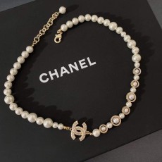 샤넬풍 크리스탈 진주 알파벳 목걸이 001-235697
