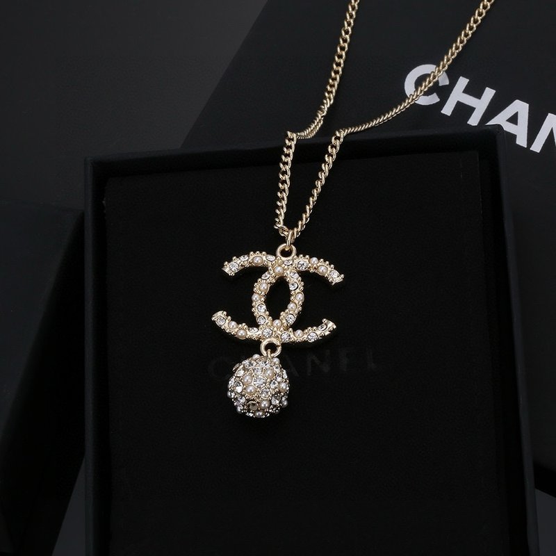 샤넬 스타일 더블 C 진주 크리스탈 목걸이 001-235703