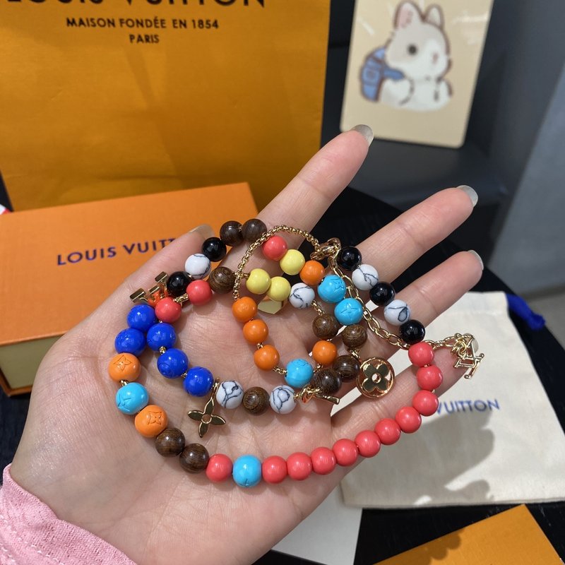 루이 서핀 비즈 목걸이 001-235752