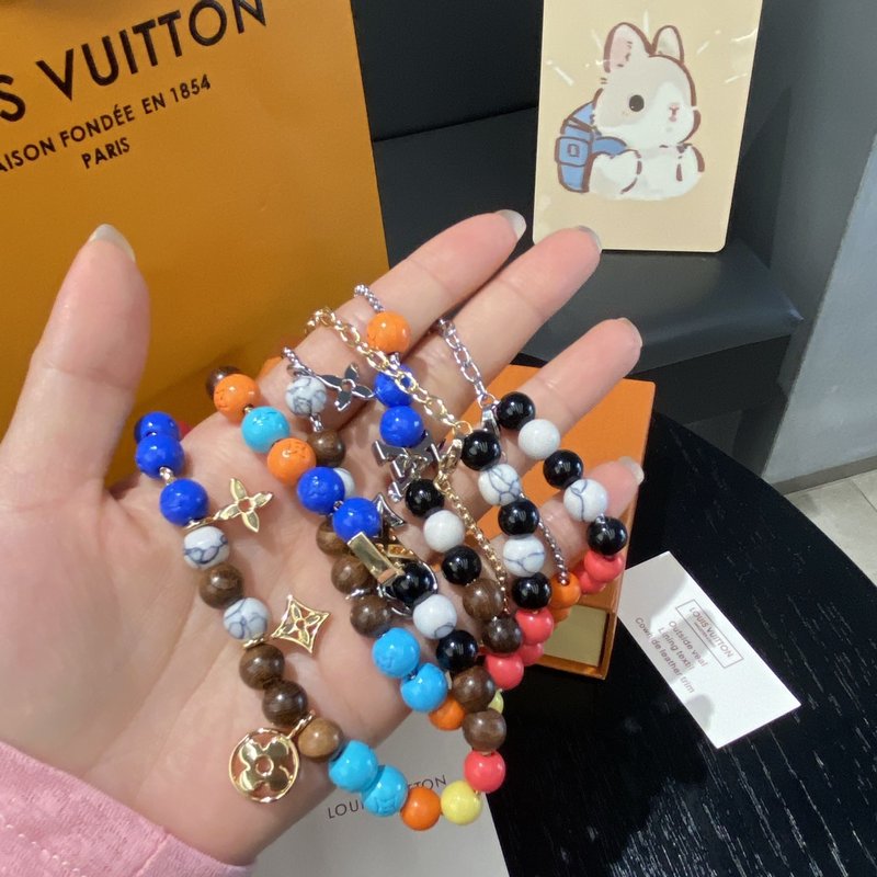 루이비통 서핀 비즈 우드 레진 목걸이 001-235753