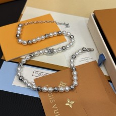 루이 클래식 그래픽 진주 목걸이 001-235820