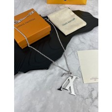 루이 로고 목걸이 대형 001-235832