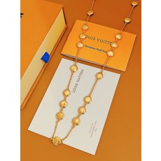 루이 스터즈 롱 목걸이 메탈 체인 장식 001-235841
