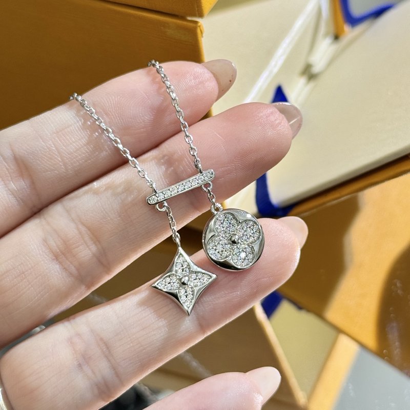 루이비통 클로버 더블 플라워 프린지 목걸이 001-235854